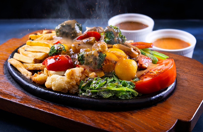 The Ultimate Sizzler Plate Experience